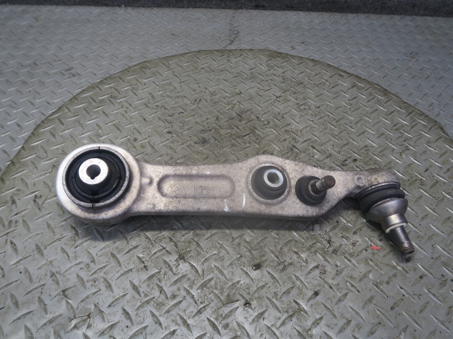 13-20 Mercedes R231 SL550 RWD Front Left Suspension Lower Control Arm Set OEM