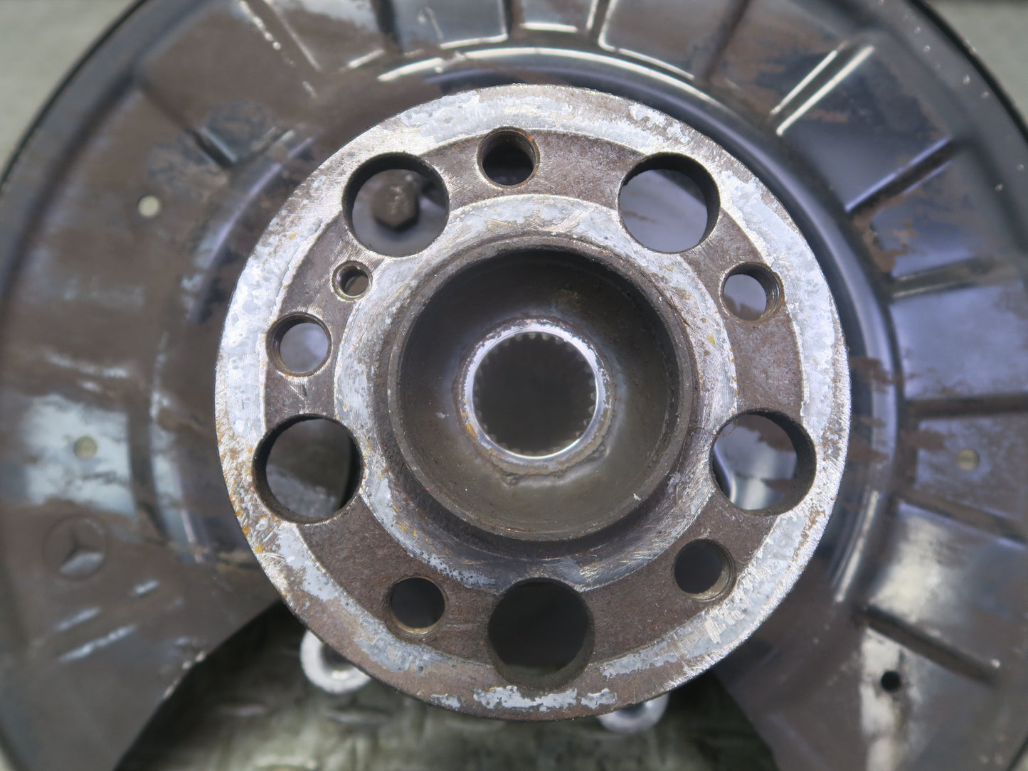 13-20 Mercedes R231 SL550 RWD Rear Left Spindle Knuckle Wheel Hub Bearing OEM