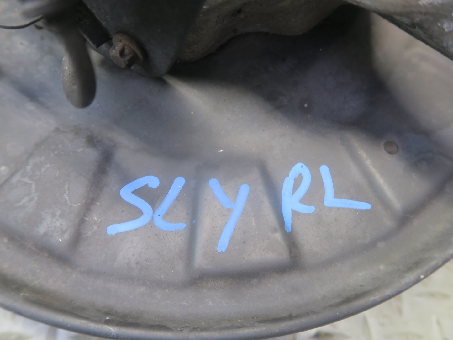 13-20 Mercedes R231 SL550 RWD Rear Left Spindle Knuckle Wheel Hub Bearing OEM