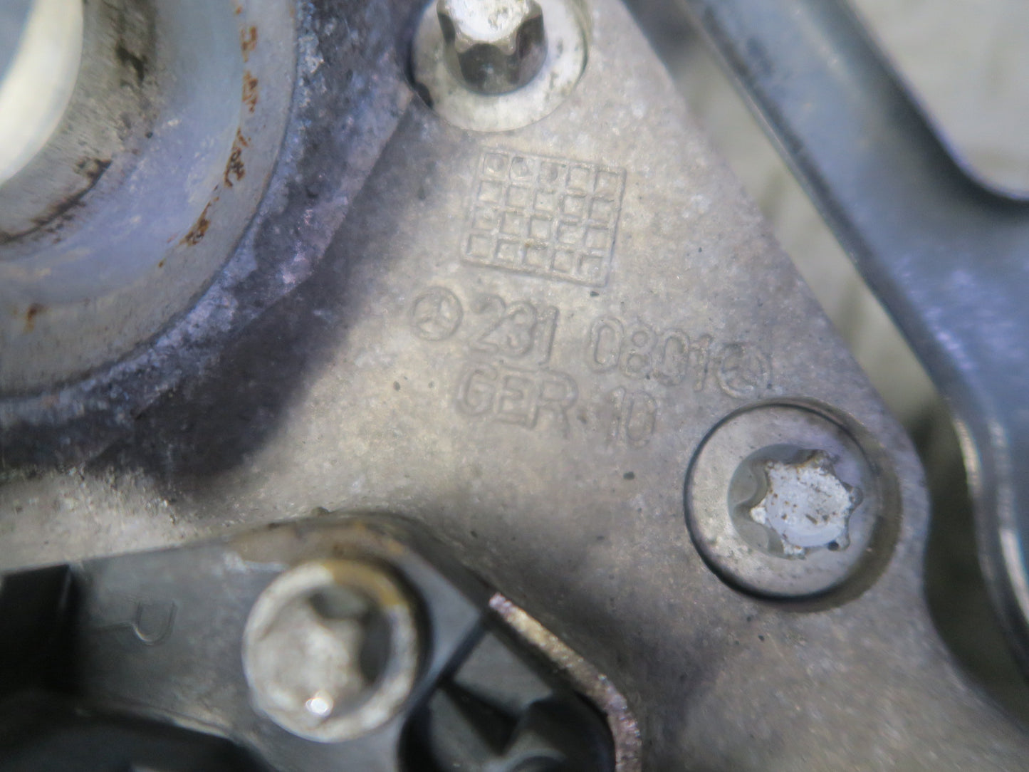 13-20 Mercedes R231 SL550 RWD Front Right Spindle Knuckle Wheel Hub Bearing OEM