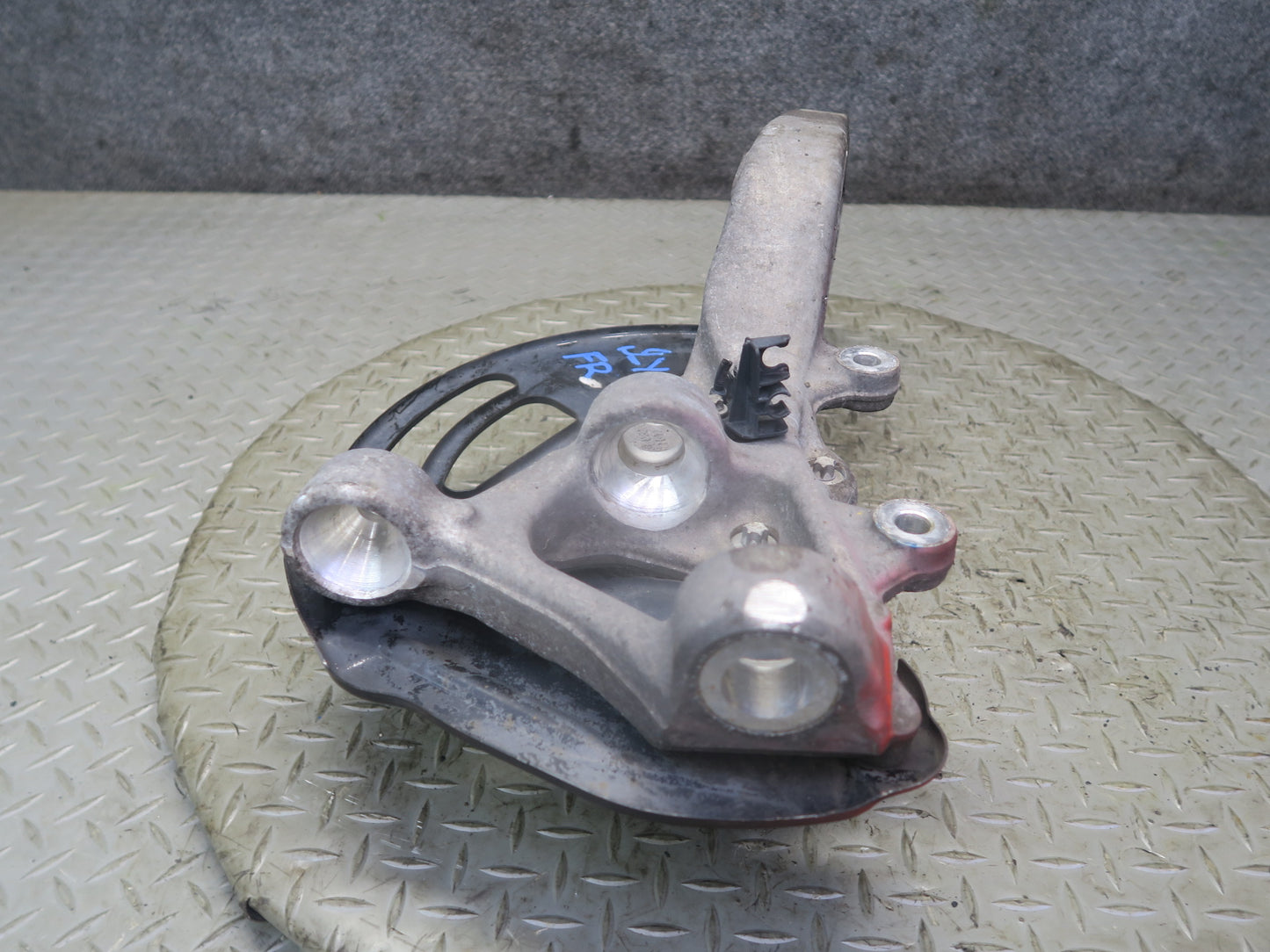 13-20 Mercedes R231 SL550 RWD Front Right Spindle Knuckle Wheel Hub Bearing OEM