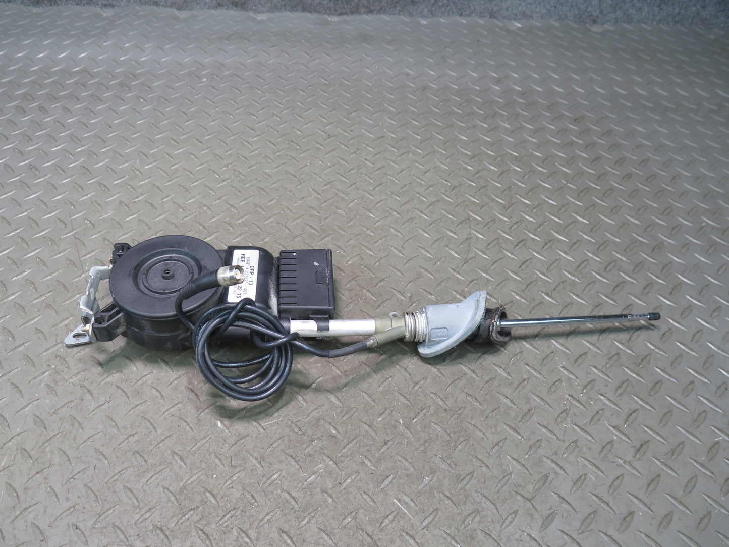 94-99 Mercedes W140 S420 S500 Sedan Radio Power Antenna Assembly 1408202275 OEM