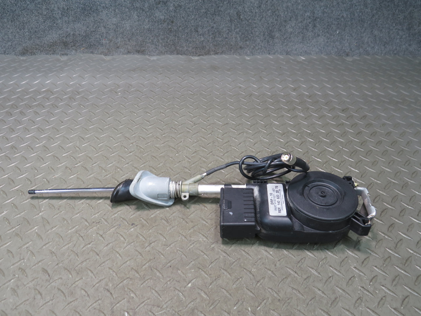 94-99 Mercedes W140 S420 S500 Sedan Radio Power Antenna Assembly 1408202275 OEM