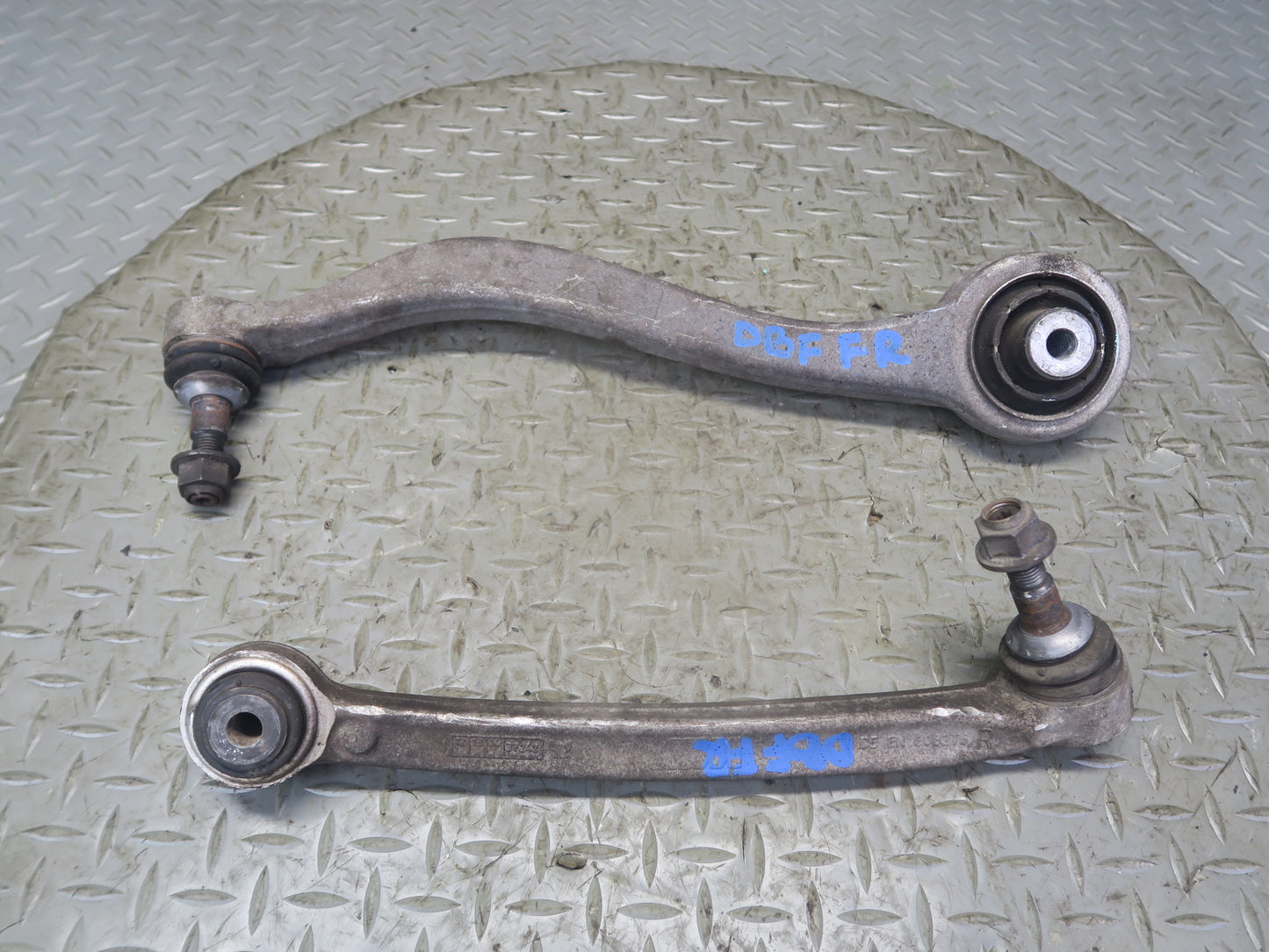 2015-2020 BMW F82 F83 M4 Front Right Side Suspension Control Arm Set of 2