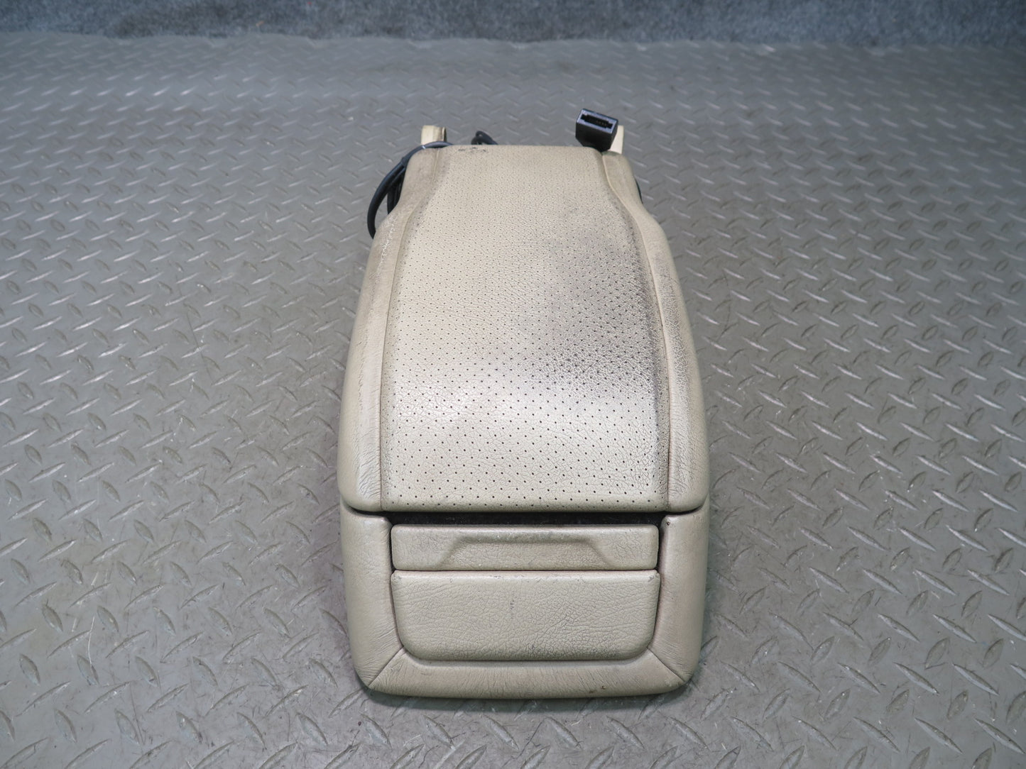 94-99 Mercedes W140 S420 S500 Center Console Armrest Phone Storage Lid Beige OEM