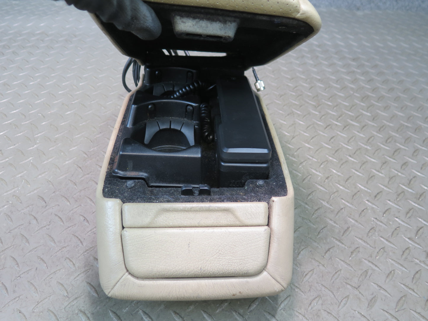 94-99 Mercedes W140 S420 S500 Center Console Armrest Phone Storage Lid Beige OEM