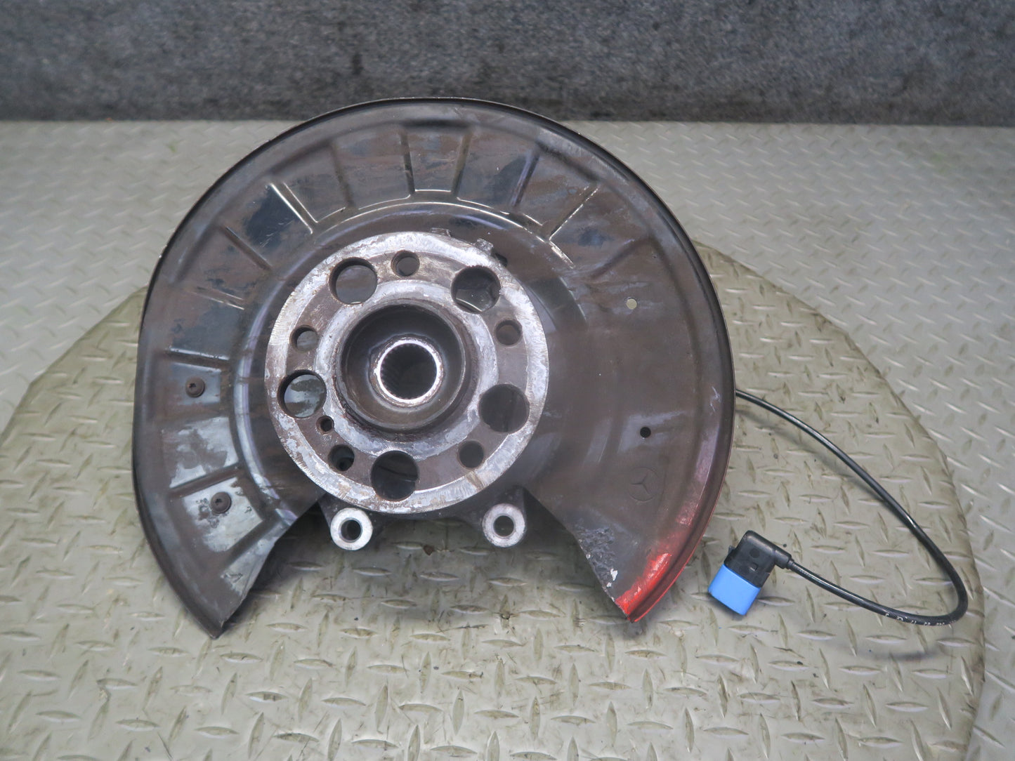 13-20 Mercedes R231 SL550 RWD Rear Right Spindle Knuckle Wheel Hub Bearing OEM
