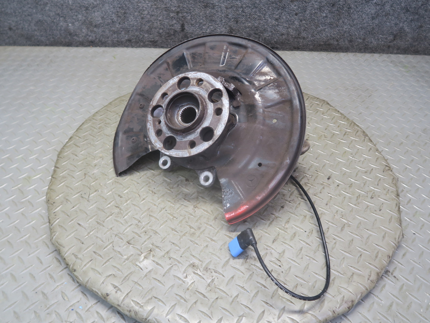 13-20 Mercedes R231 SL550 RWD Rear Right Spindle Knuckle Wheel Hub Bearing OEM
