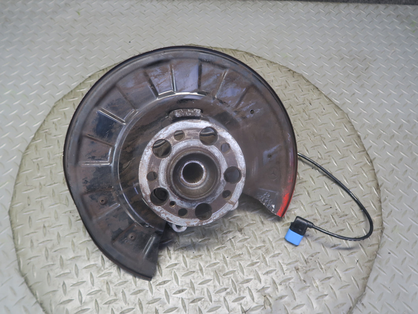 13-20 Mercedes R231 SL550 RWD Rear Right Spindle Knuckle Wheel Hub Bearing OEM