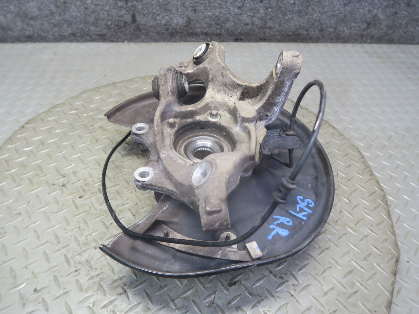 13-20 Mercedes R231 SL550 RWD Rear Right Spindle Knuckle Wheel Hub Bearing OEM