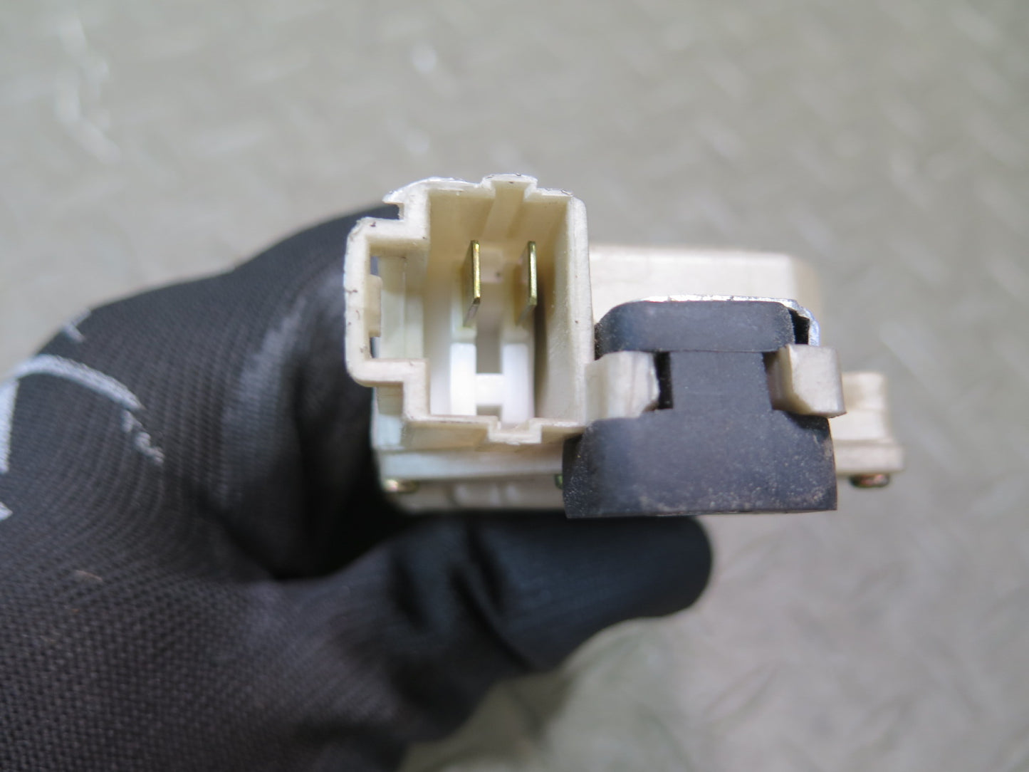 93-96 Nissan Z32 300ZX Convertible Fuel Door Actuator Motor 78850-46P00 OEM