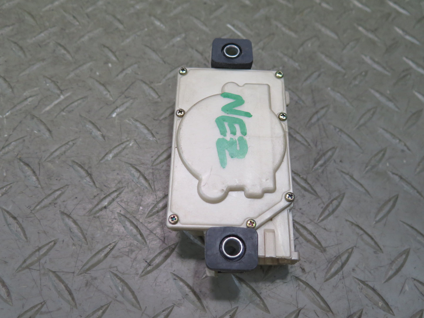 93-96 Nissan Z32 300ZX Convertible Fuel Door Actuator Motor 78850-46P00 OEM