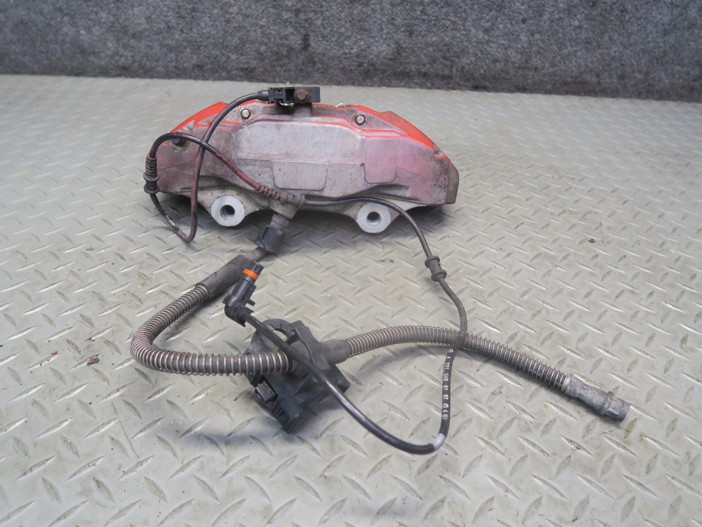 13-20 Mercedes R231 SL550 Set of 2 AMG Front Left & Right Brake Caliper OEM