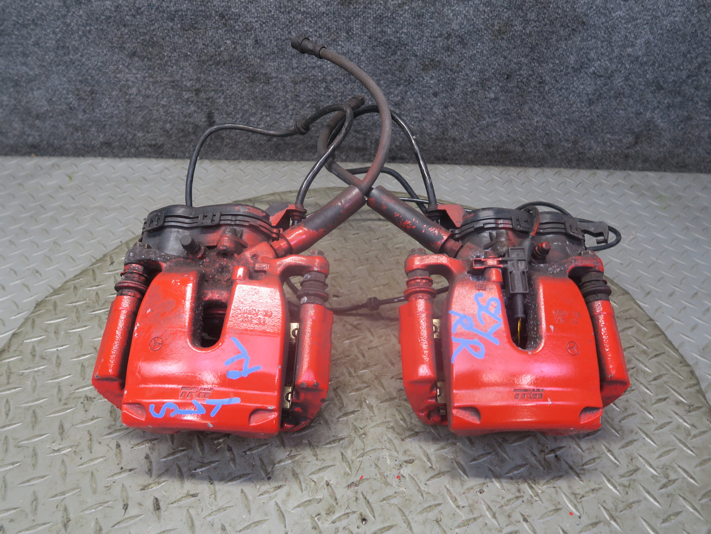 13-20 Mercedes R231 SL550 Set of 2 Rear Left & Right Brake Caliper TRW