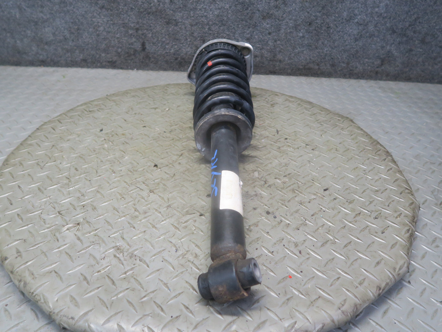 13-20 Mercedes R231 SL550 RWD Set of 2 Rear Left Right Strut Shock Absorber OEM