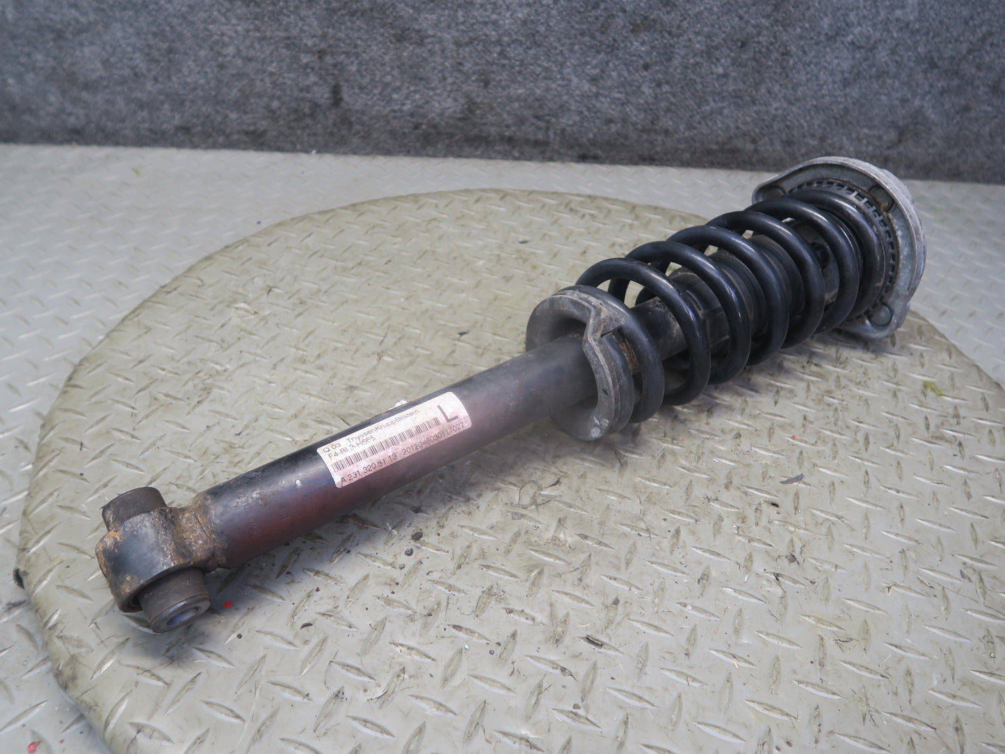 13-20 Mercedes R231 SL550 RWD Set of 2 Rear Left Right Strut Shock Absorber OEM