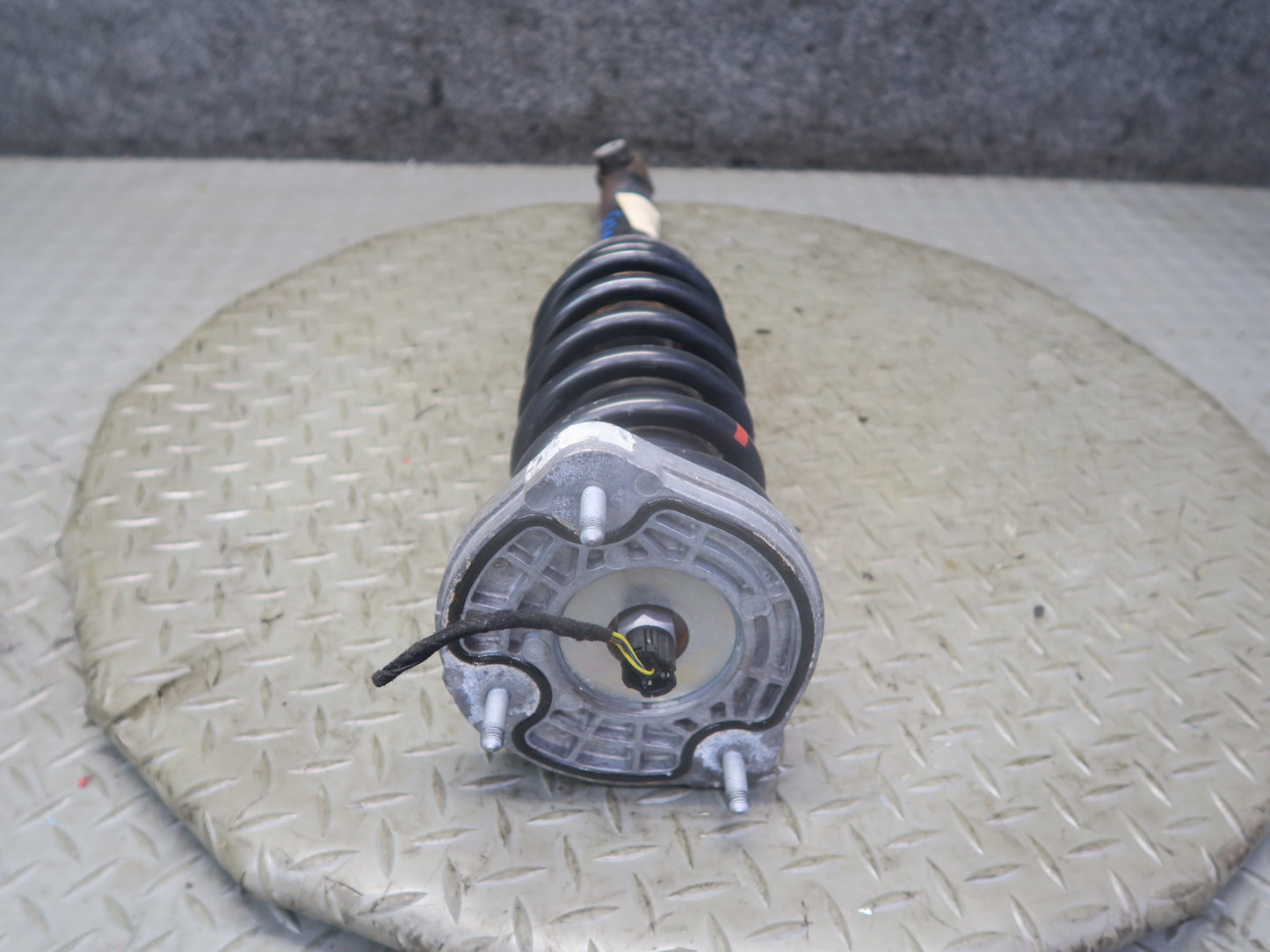 13-20 Mercedes R231 SL550 RWD Set of 2 Rear Left Right Strut Shock Absorber OEM