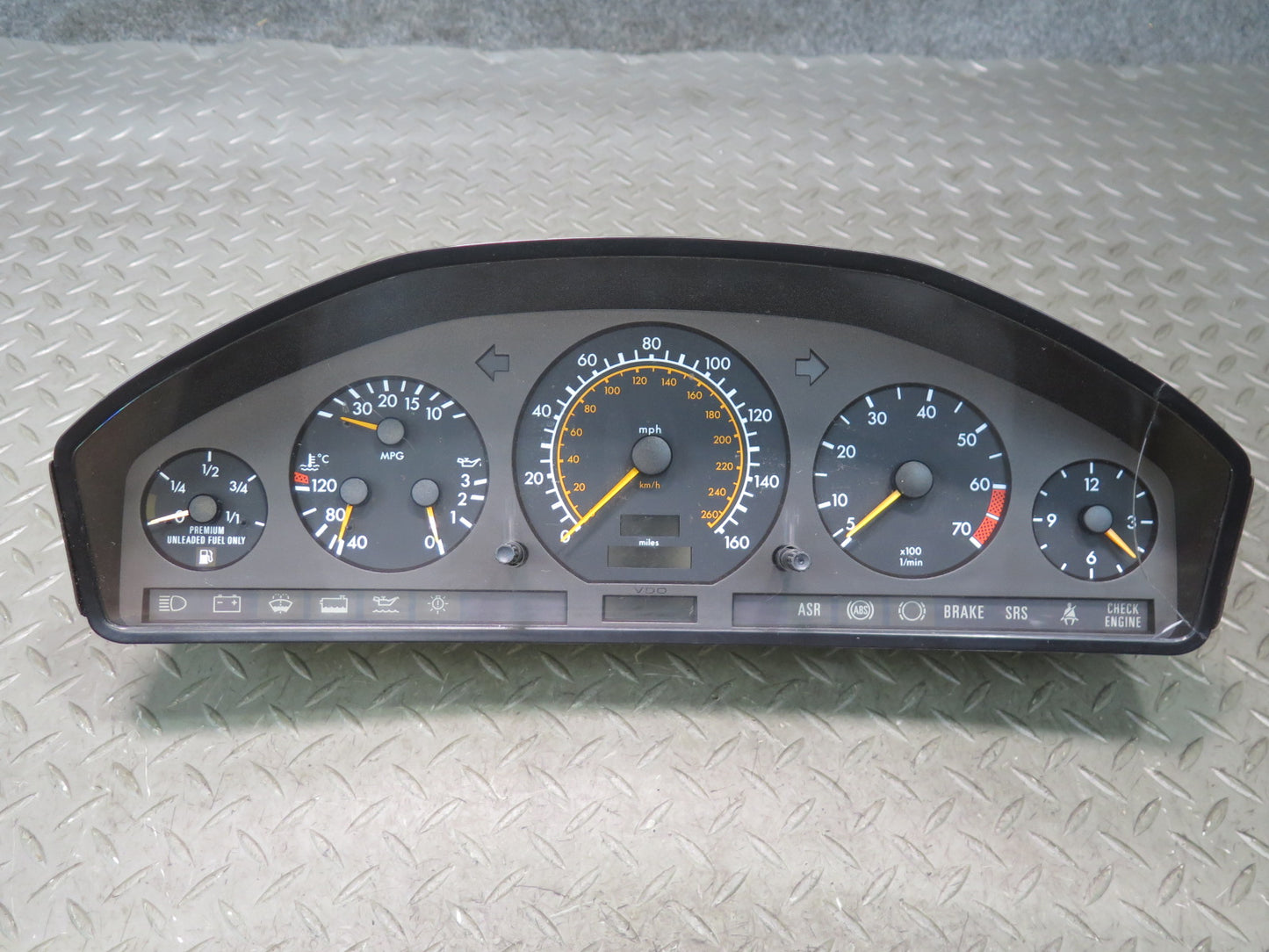 94-95 Mercedes W140 S500 Instrument Cluster Gauge Speedometer 1405409648 Damaged