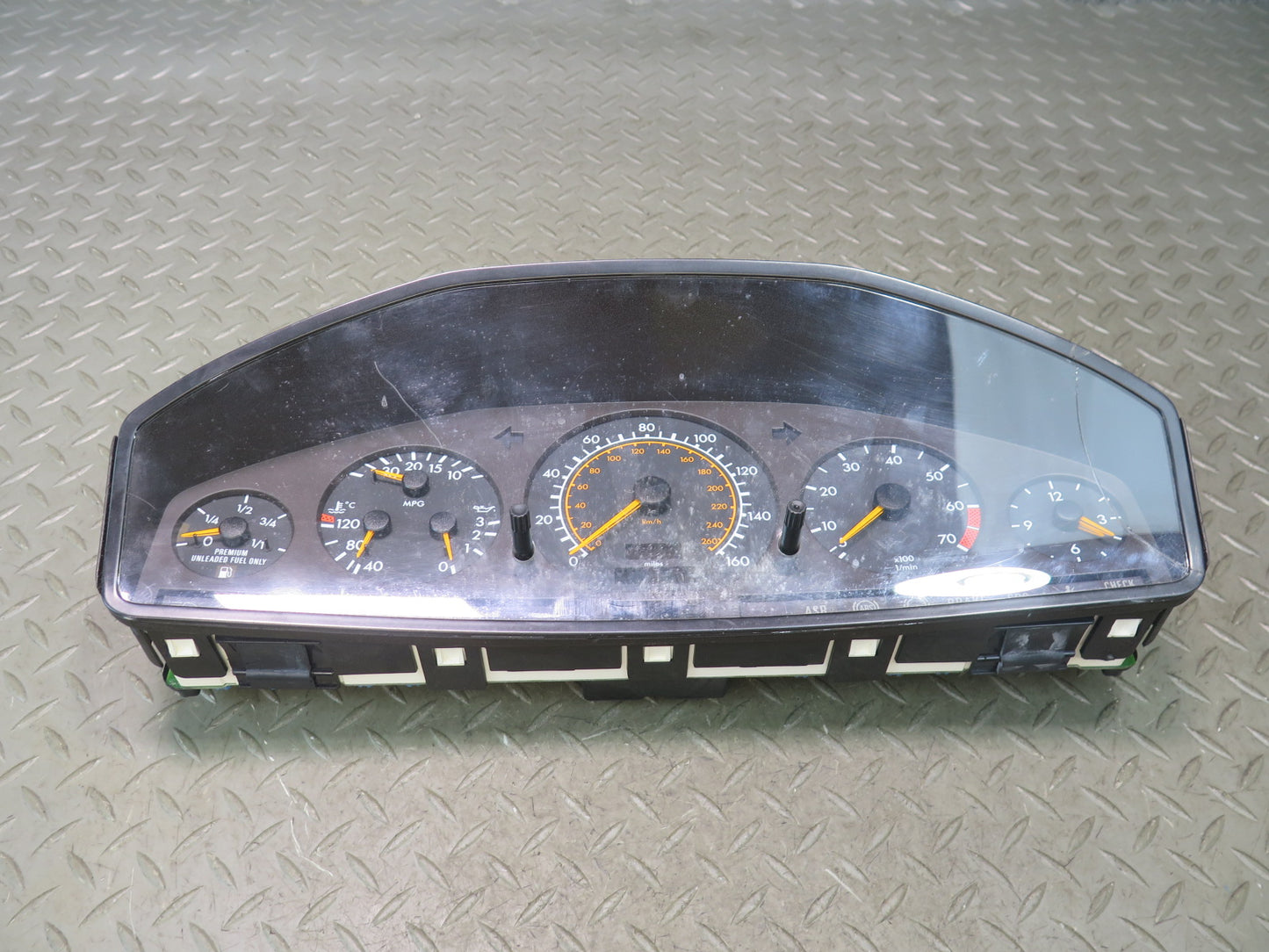 94-95 Mercedes W140 S500 Instrument Cluster Gauge Speedometer 1405409648 Damaged
