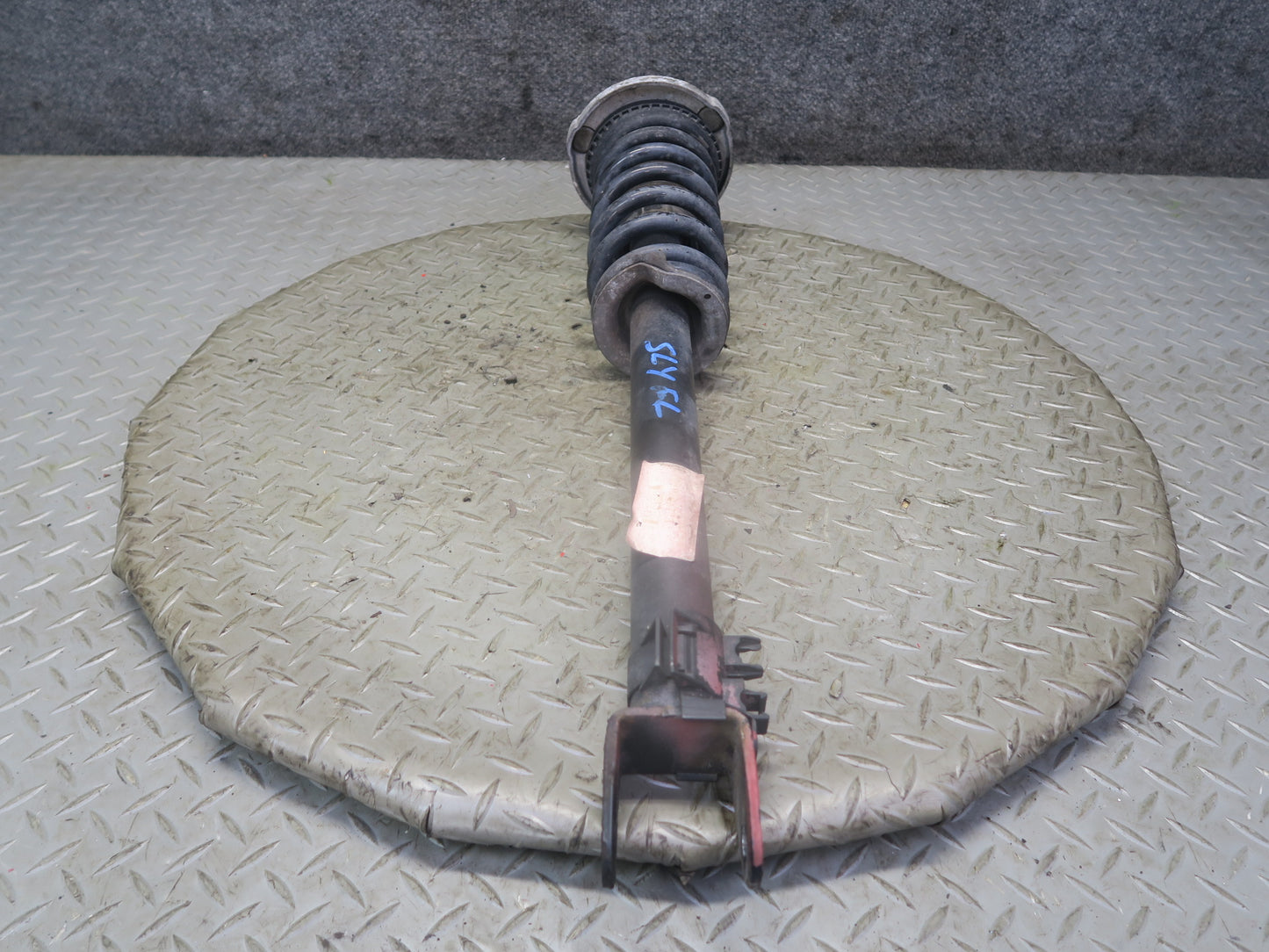 13-20 Mercedes R231 SL550 RWD Set of 2 Front Left Right Strut Shock Absorber OEM