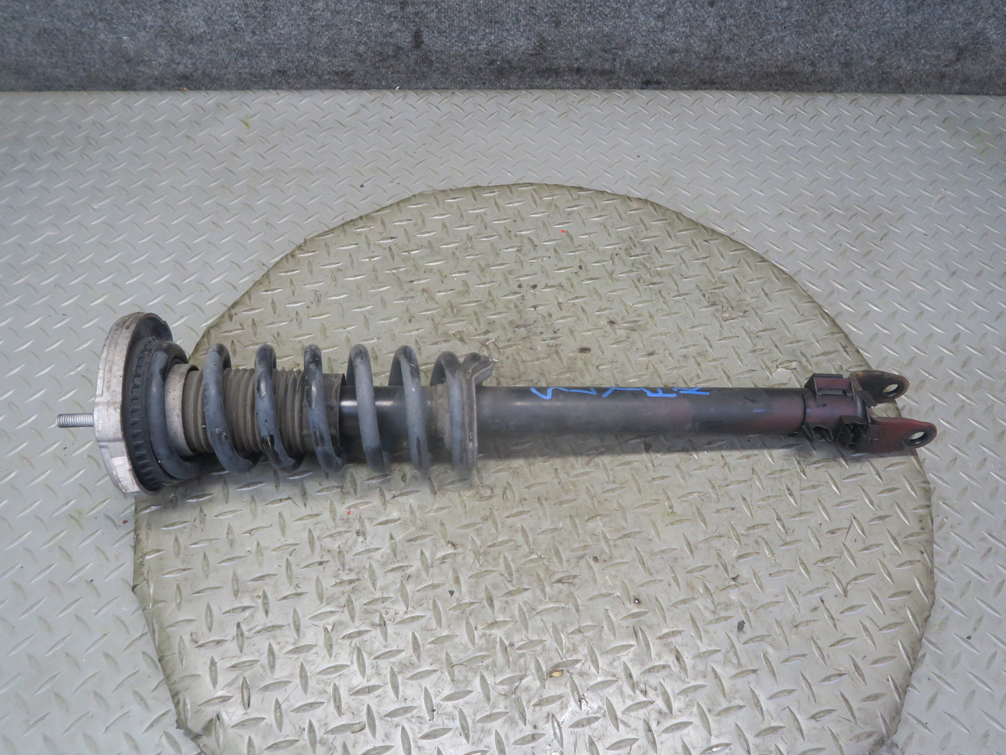 13-20 Mercedes R231 SL550 RWD Set of 2 Front Left Right Strut Shock Absorber OEM