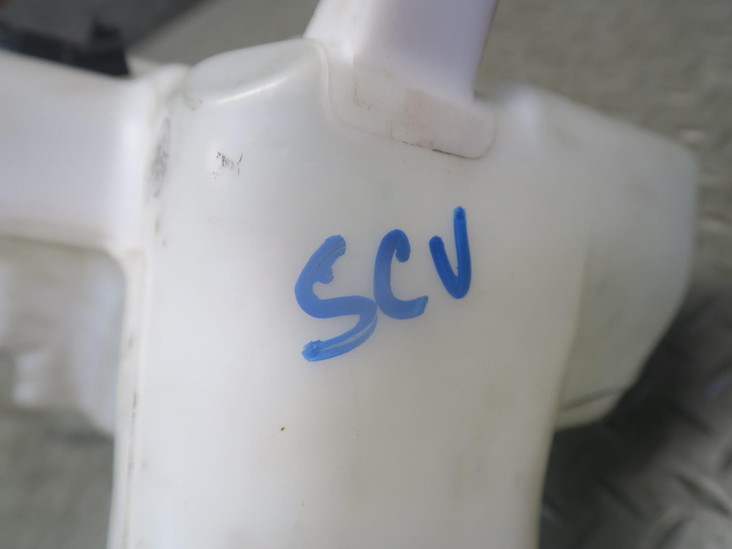 02-10 Lexus UZZ40L SC430 Windshield Washer Fluid Reservoir w Pump OEM