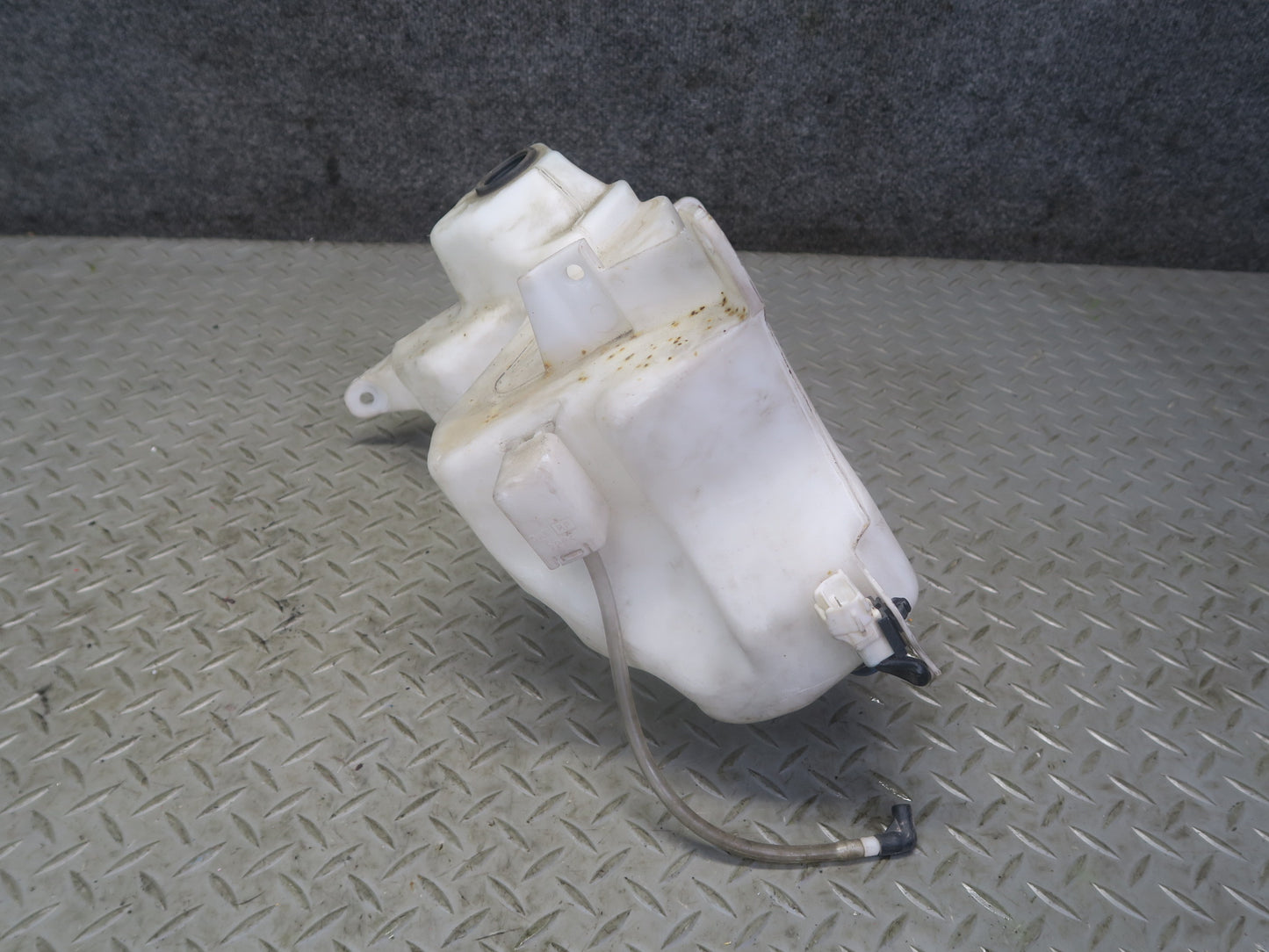 02-10 Lexus UZZ40L SC430 Windshield Washer Fluid Reservoir w Pump OEM