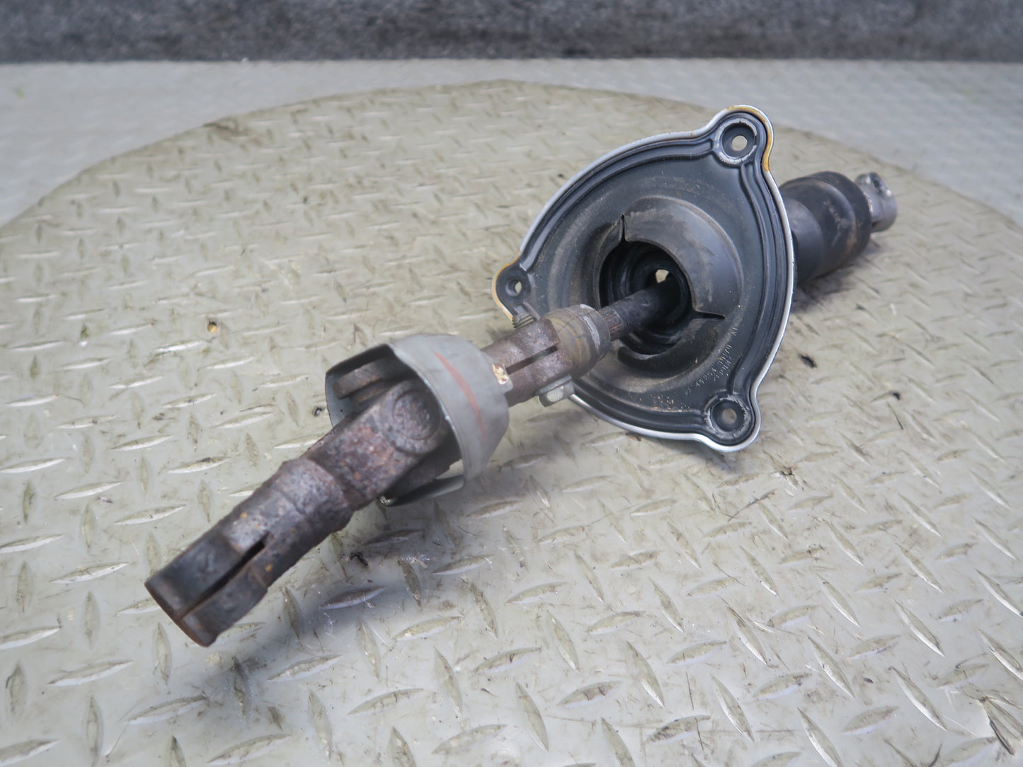 03-10 Lexus UZZ40L SC430 Steering Column Lower U Joint Shaft OEM