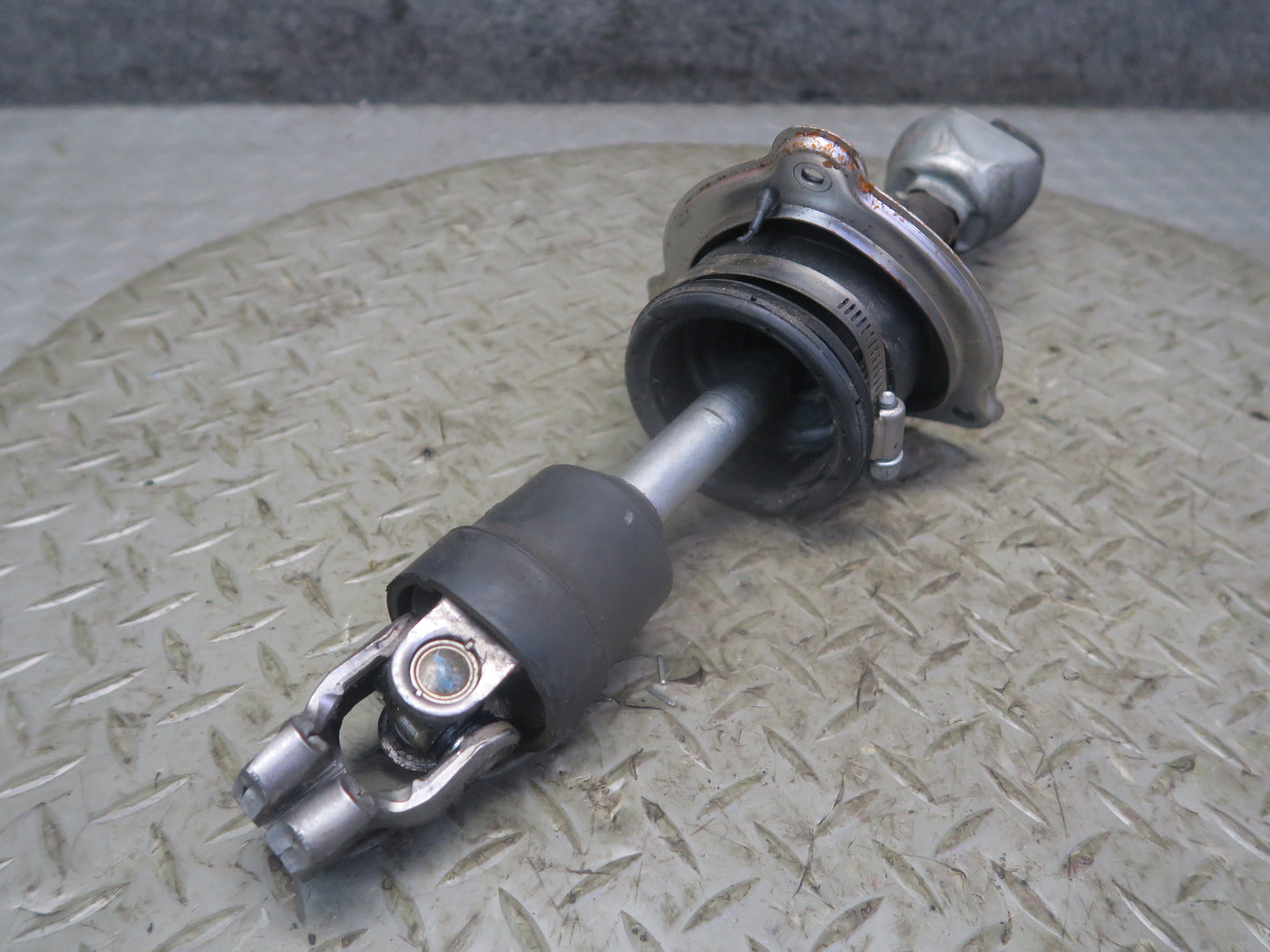 03-10 Lexus UZZ40L SC430 Steering Column Lower U Joint Shaft OEM