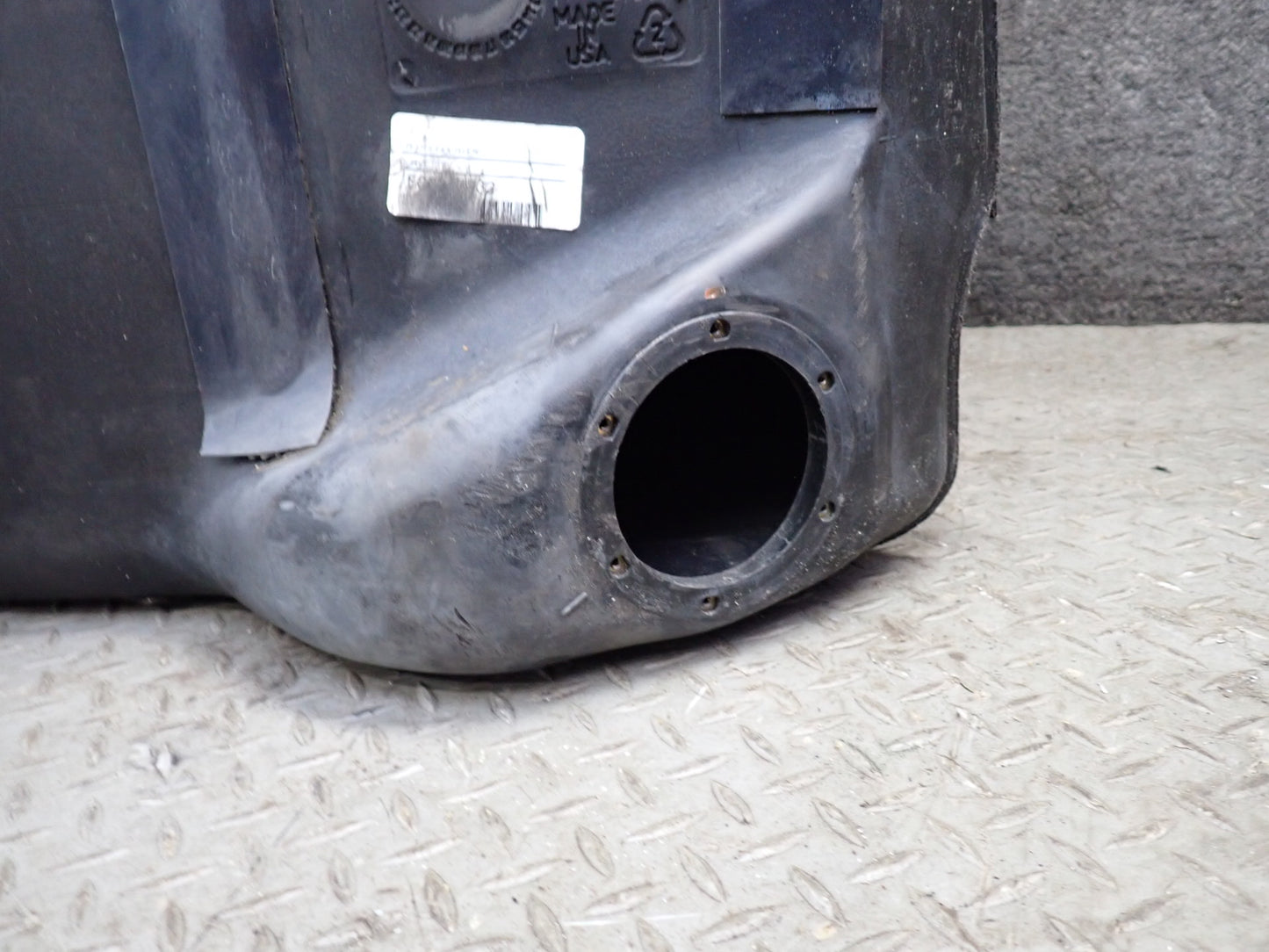 97-98 Chevrolet Corvette C5 Rear Left Fuel Tank 45K Miles 10410831 OEM
