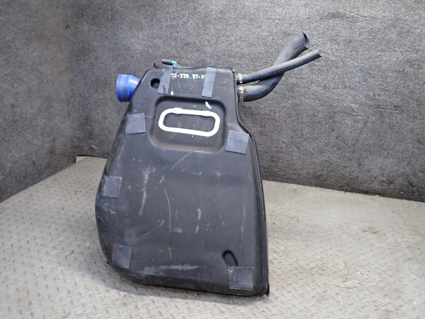 97-98 Chevrolet Corvette C5 Rear Left Fuel Tank 45K Miles 10410831 OEM