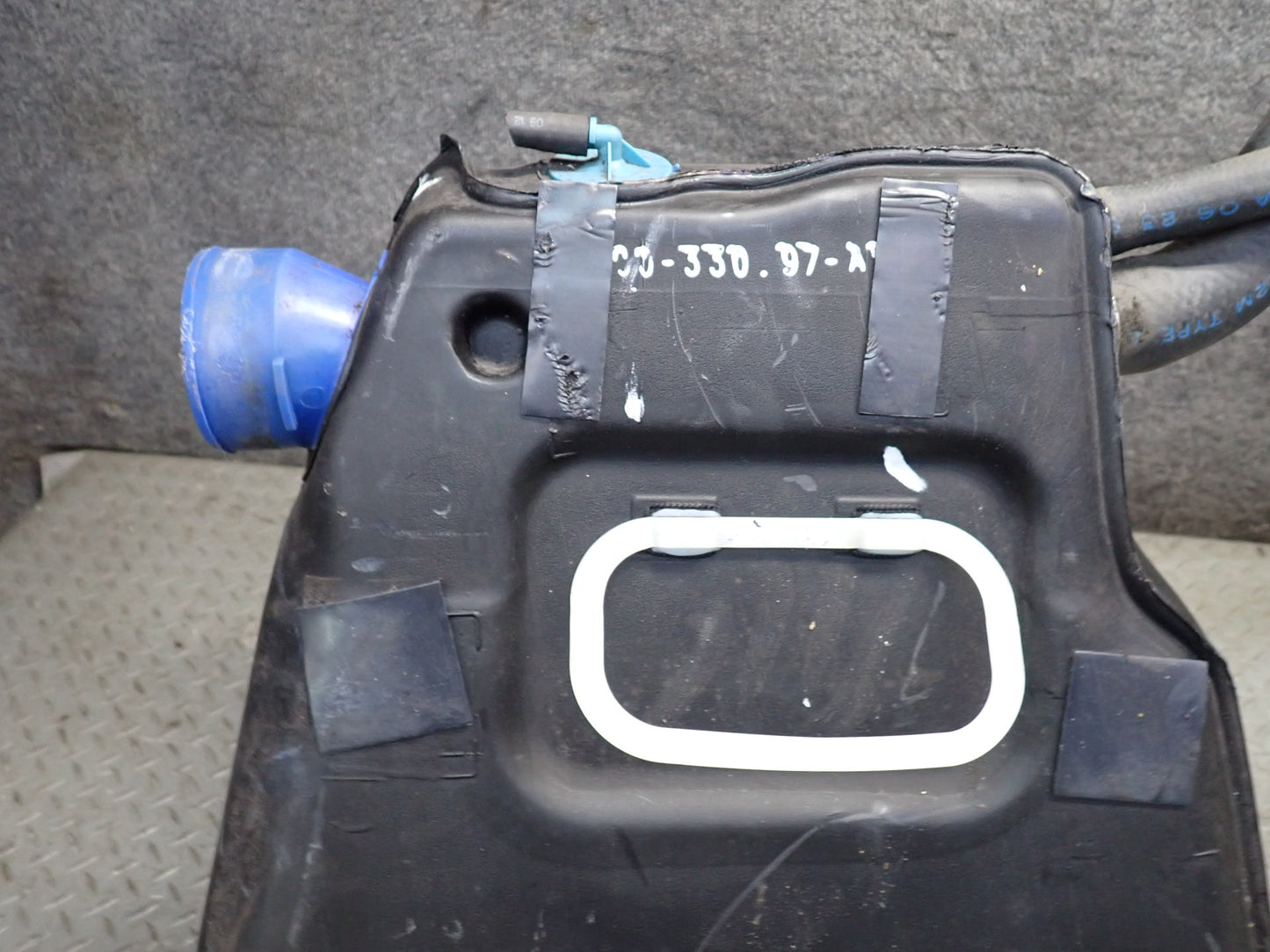 97-98 Chevrolet Corvette C5 Rear Left Fuel Tank 45K Miles 10410831 OEM
