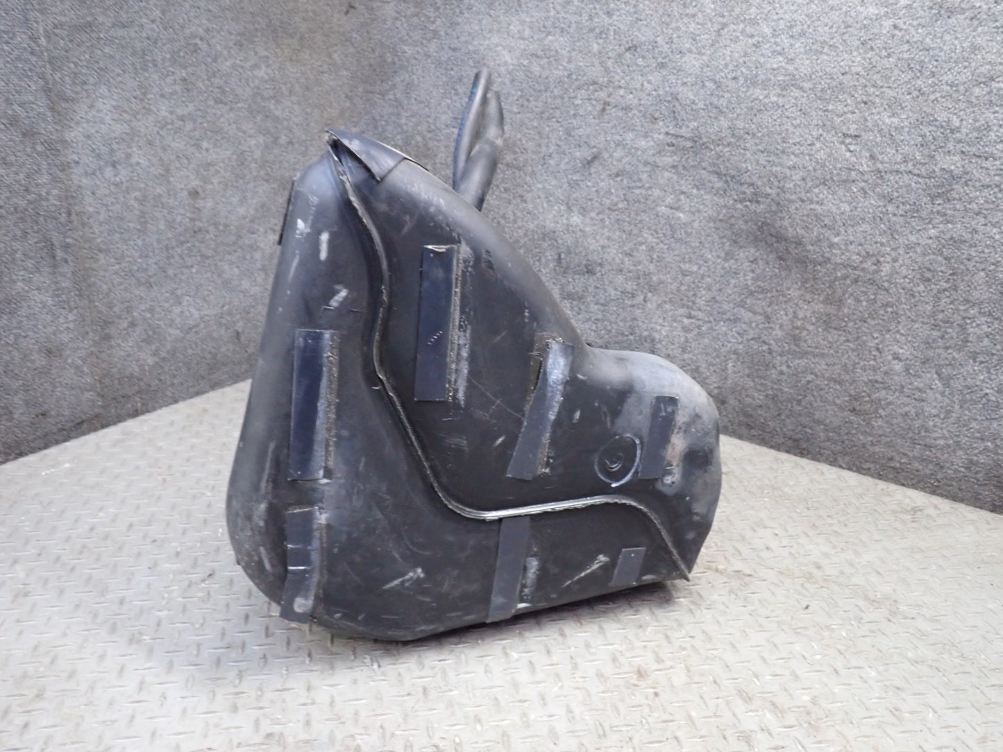 97-98 Chevrolet Corvette C5 Rear Left Fuel Tank 45K Miles 10410831 OEM
