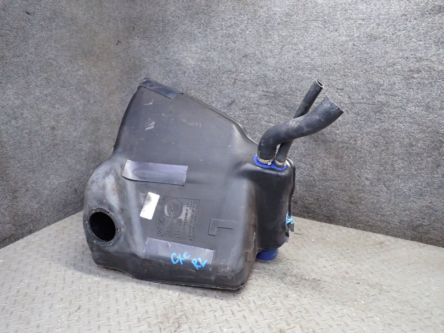 97-98 Chevrolet Corvette C5 Rear Left Fuel Tank 45K Miles 10410831 OEM