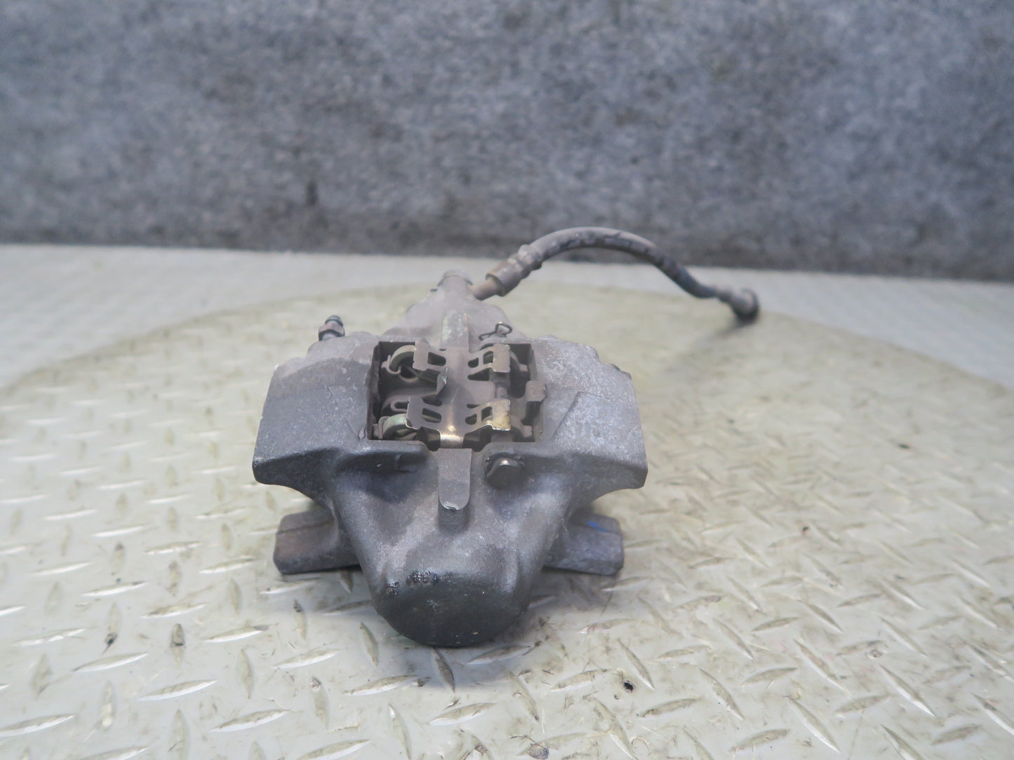 02-10 Lexus UZZ40L SC430 Set of 2 Rear Left & Right Brake Caliper 75K Miles OEM
