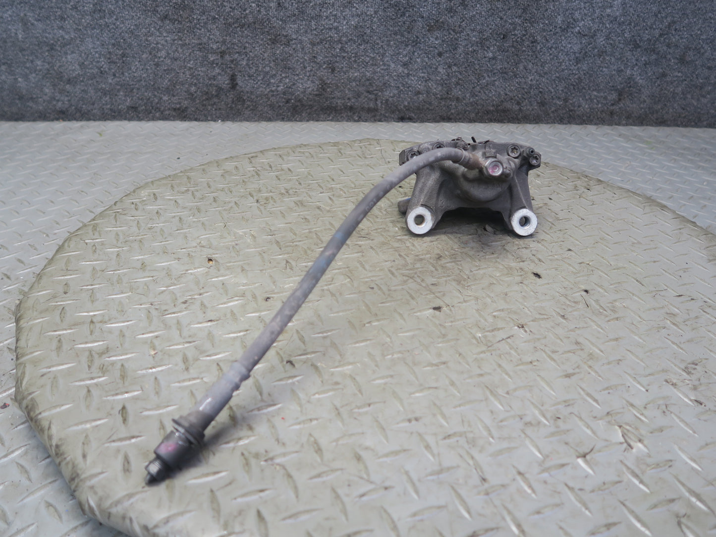 02-10 Lexus UZZ40L SC430 Set of 2 Rear Left & Right Brake Caliper 75K Miles OEM