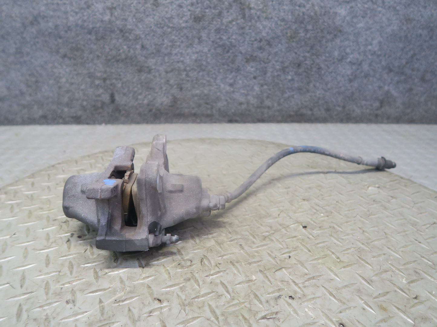 02-10 Lexus UZZ40L SC430 Set of 2 Rear Left & Right Brake Caliper 75K Miles OEM