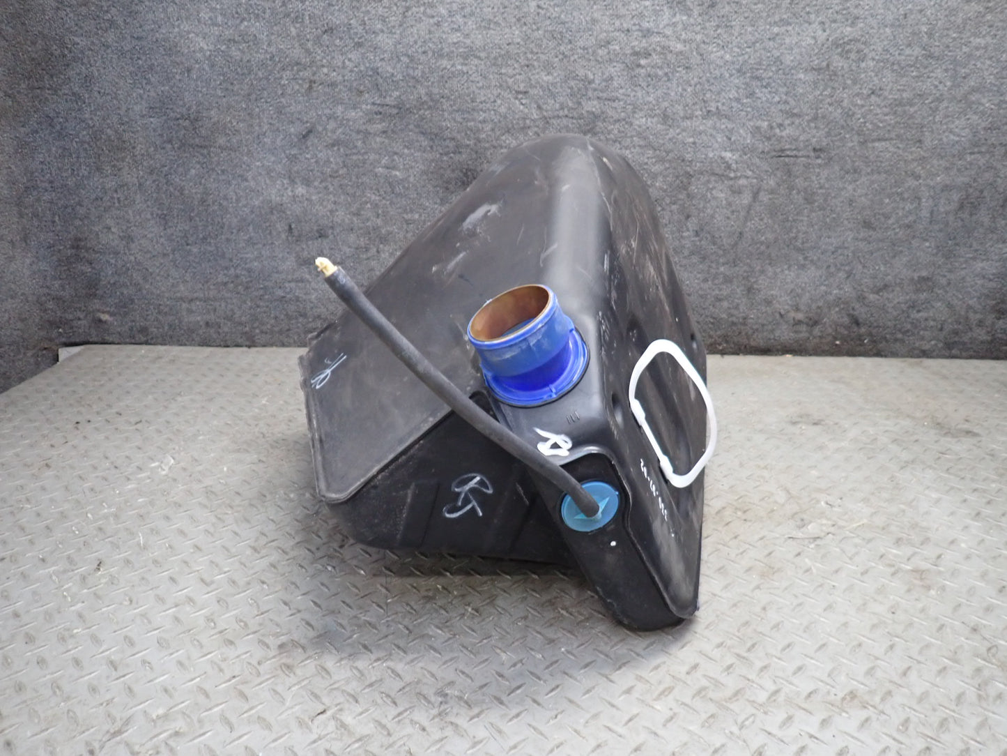 97-98 Chevrolet Corvette C5 Rear Right Fuel Tank 45K Miles 10292054 OEM