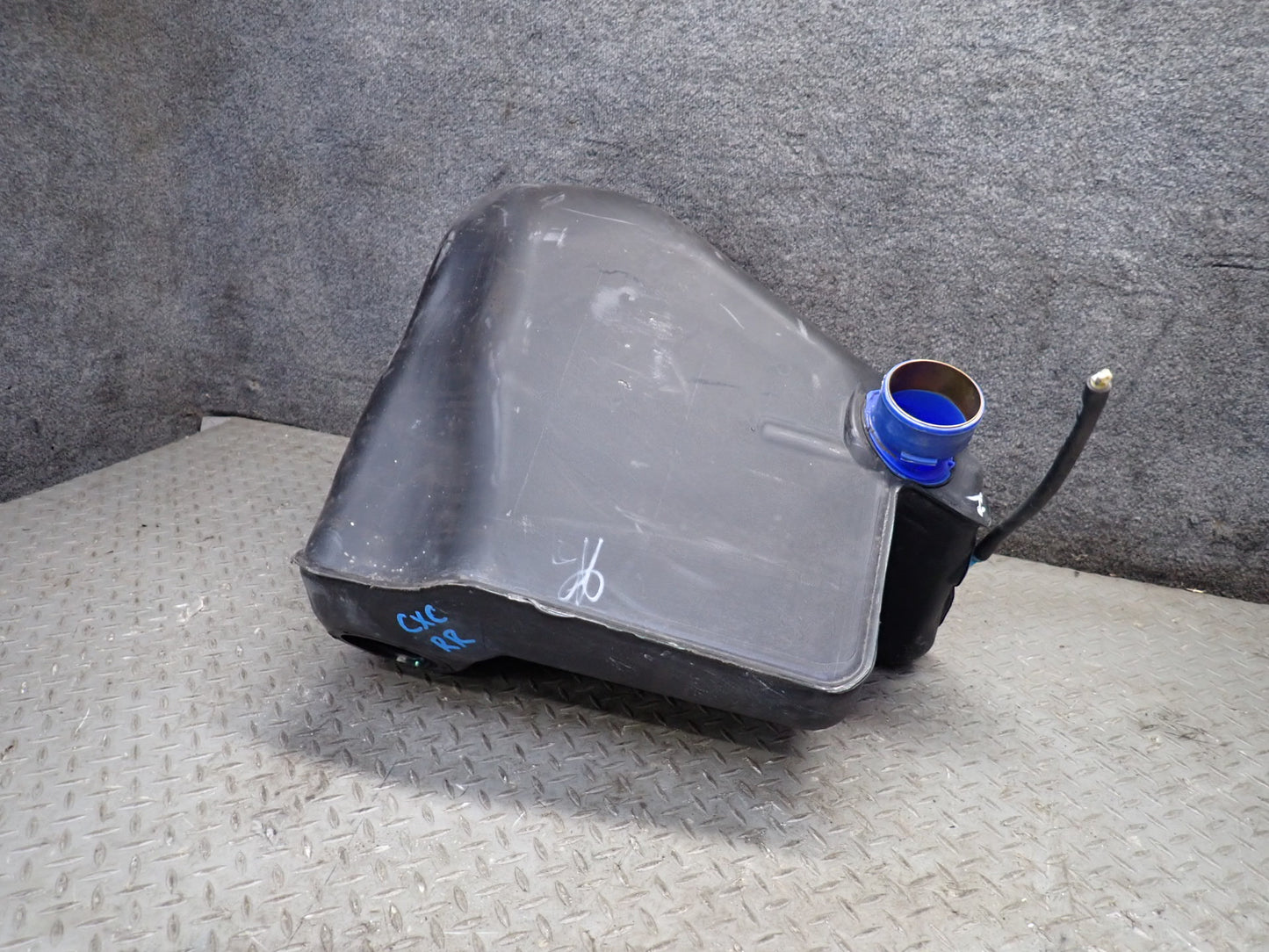 97-98 Chevrolet Corvette C5 Rear Right Fuel Tank 45K Miles 10292054 OEM