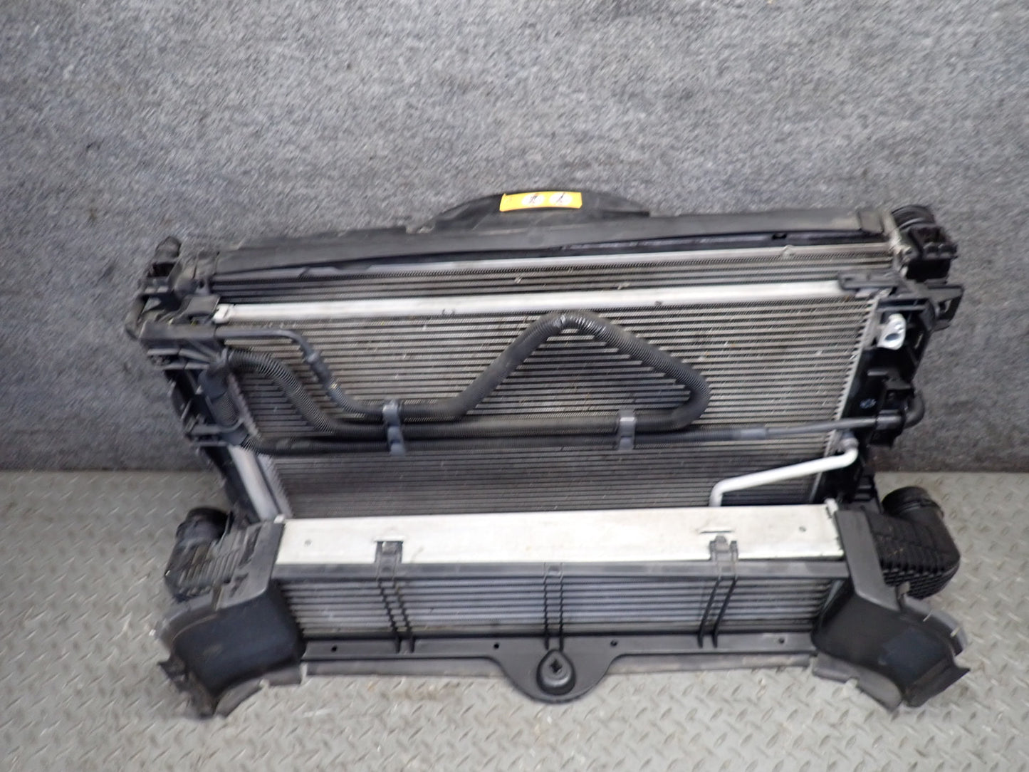 2012-2015 Mercedes R172 SLK250 Engine Radiator Condenser Fan Core Support Assy