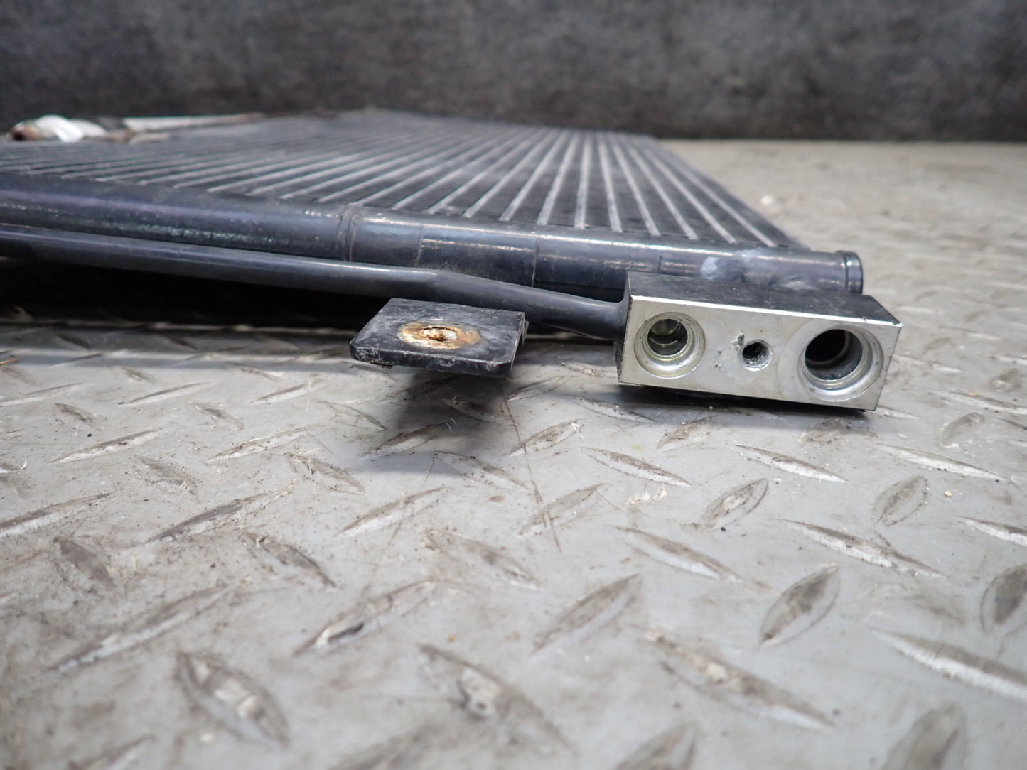 99-00 VW Eurovan T4 2.8L AES A/C Air Condition Condenser 91K Miles OEM
