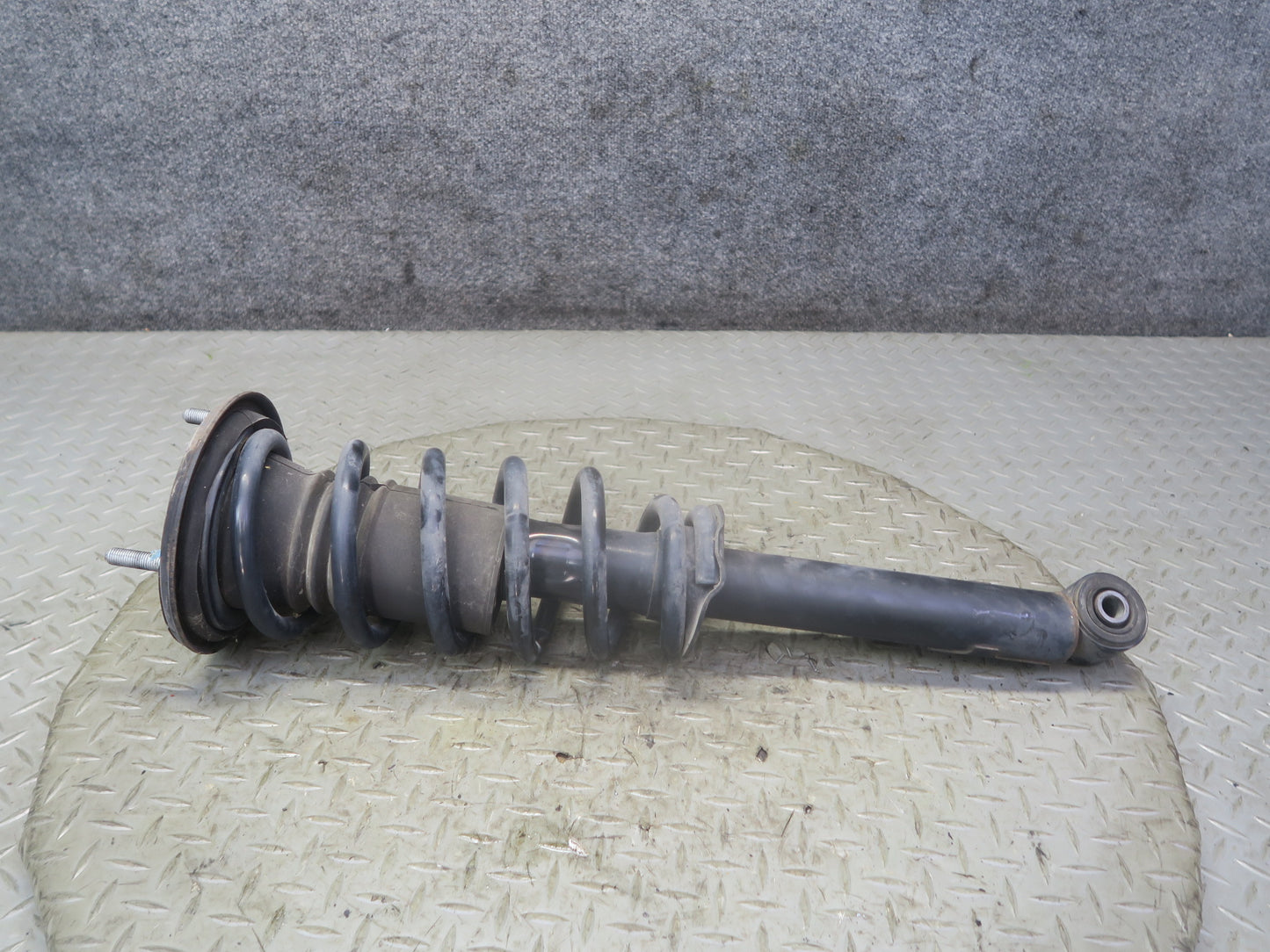 06-10 Lexus SC430 Front Left & Right Suspension Strut Shock Absorber Set 74K OEM