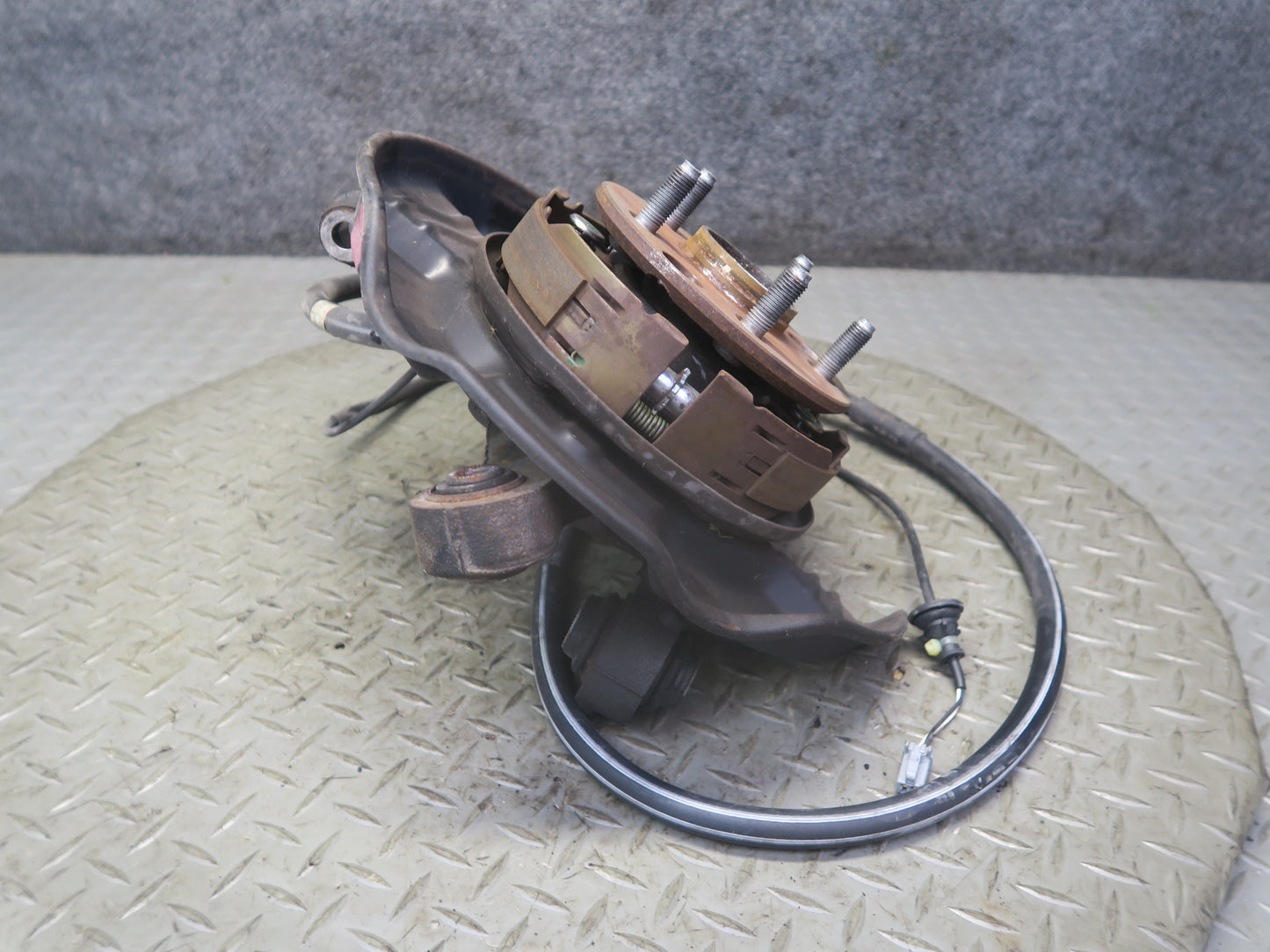 02-10 Lexus SC430 Rear Left Spindle Knuckle Wheel Hub Bearing 74K Miles OEM