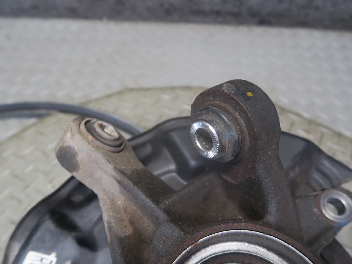 02-10 Lexus SC430 Rear Left Spindle Knuckle Wheel Hub Bearing 74K Miles OEM