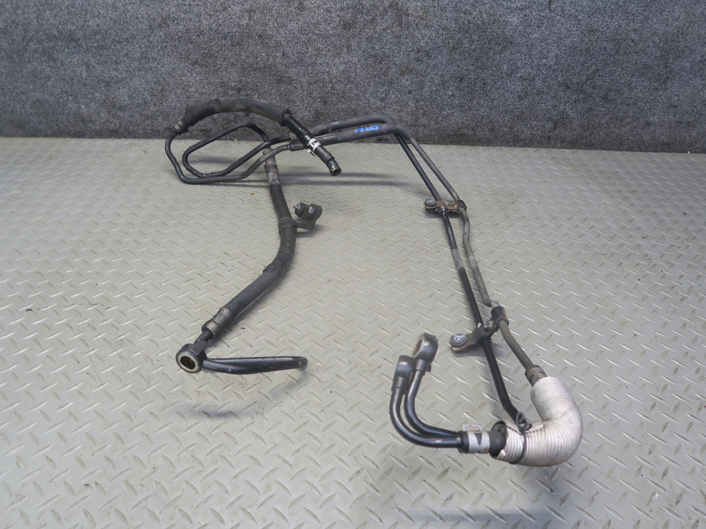 02-10 Lexus UZZ40L SC430 Power Steering Pressure Line Hose Pipe Set 74K OEM