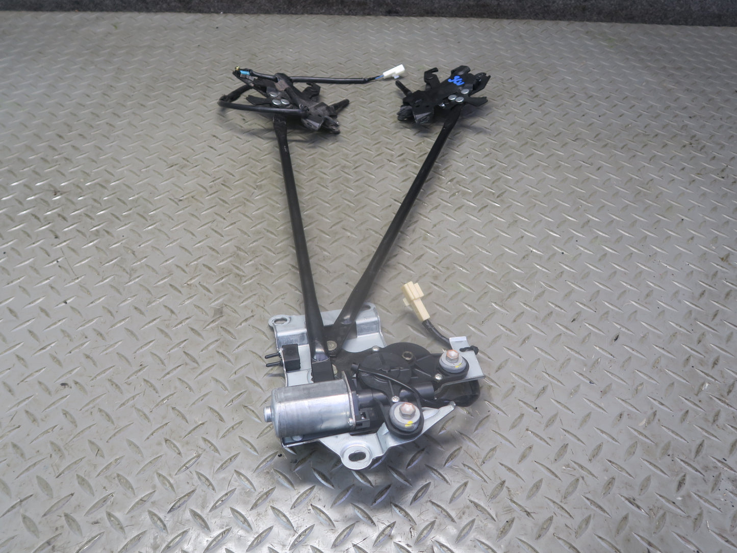 02-10 Lexus SC430 Convertible TOP Roof Lock Latch Actuators w Motor Assy 74K OEM