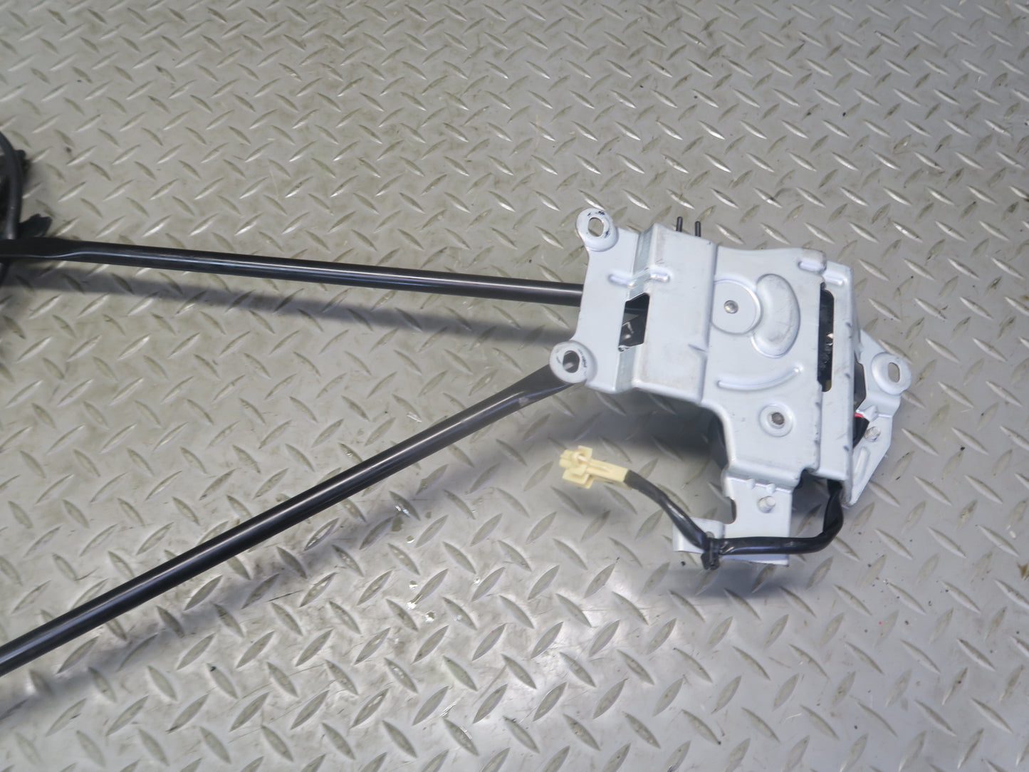 02-10 Lexus SC430 Convertible TOP Roof Lock Latch Actuators w Motor Assy 74K OEM
