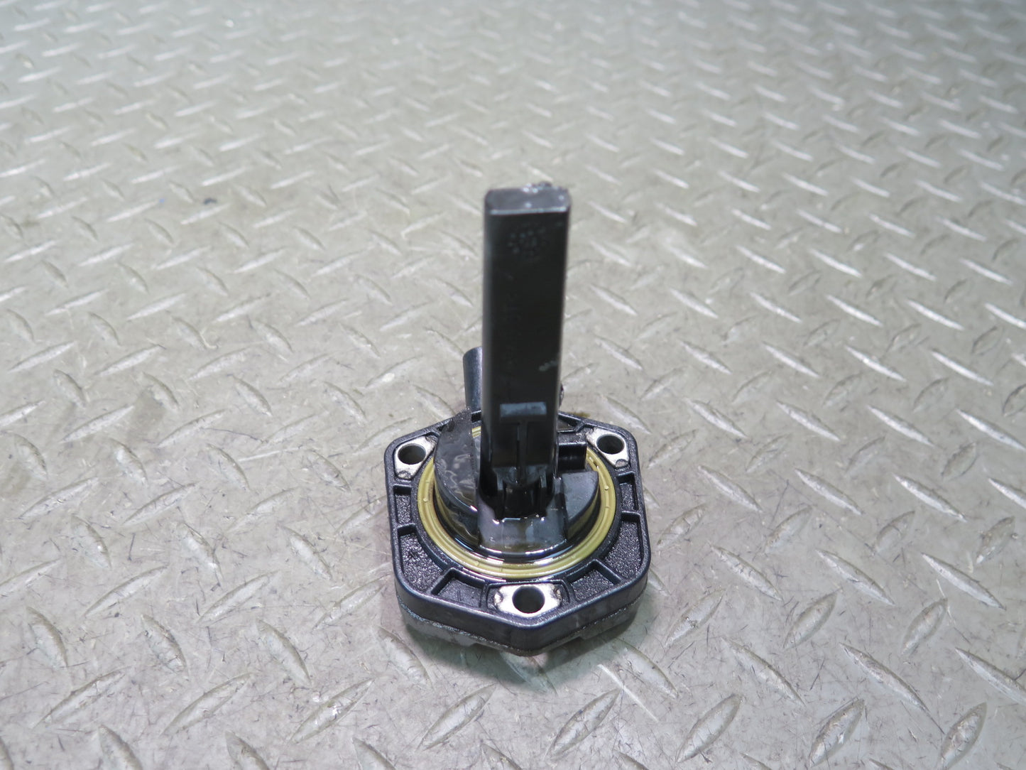 2003-2010 Porsche Cayenne 957 4.5L Engine Motor Oil Sensor