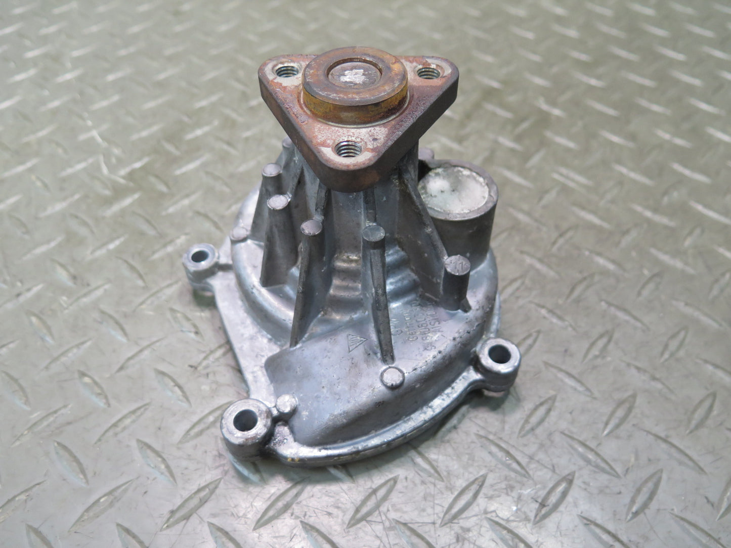 2008-2010 Porsche Cayenne 957 4.8L Engine Coolant Water Pump 94810603301