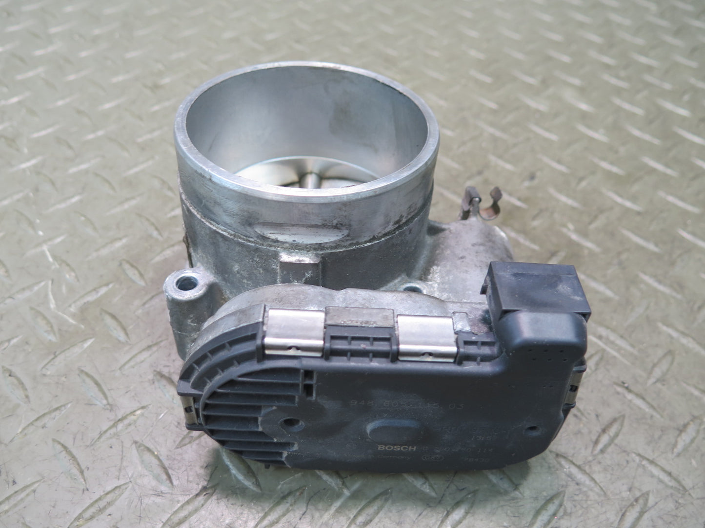 2003-2010 Porsche Cayenne 957 4.5L Engine Motor Throttle Body 0280750114